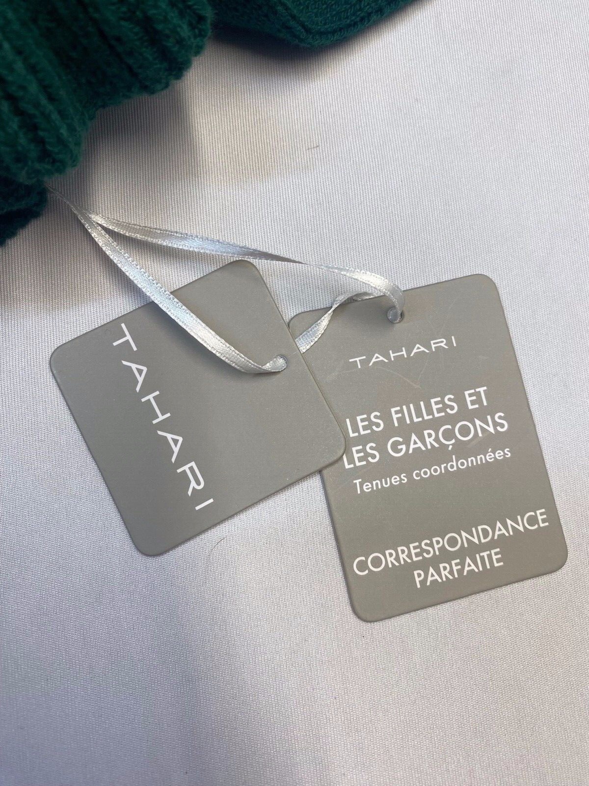 Tahari Toddler Green Christmas Sweater 2t or 4t