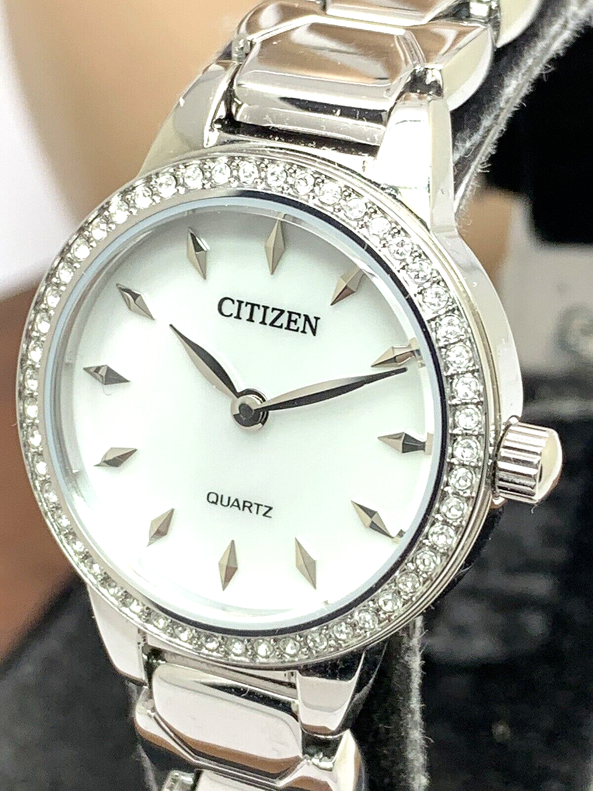 CITIZEN マリア　レア物　美品 CITIZEN Watch, Mother of Pearl green Ladies Watch，EM0910