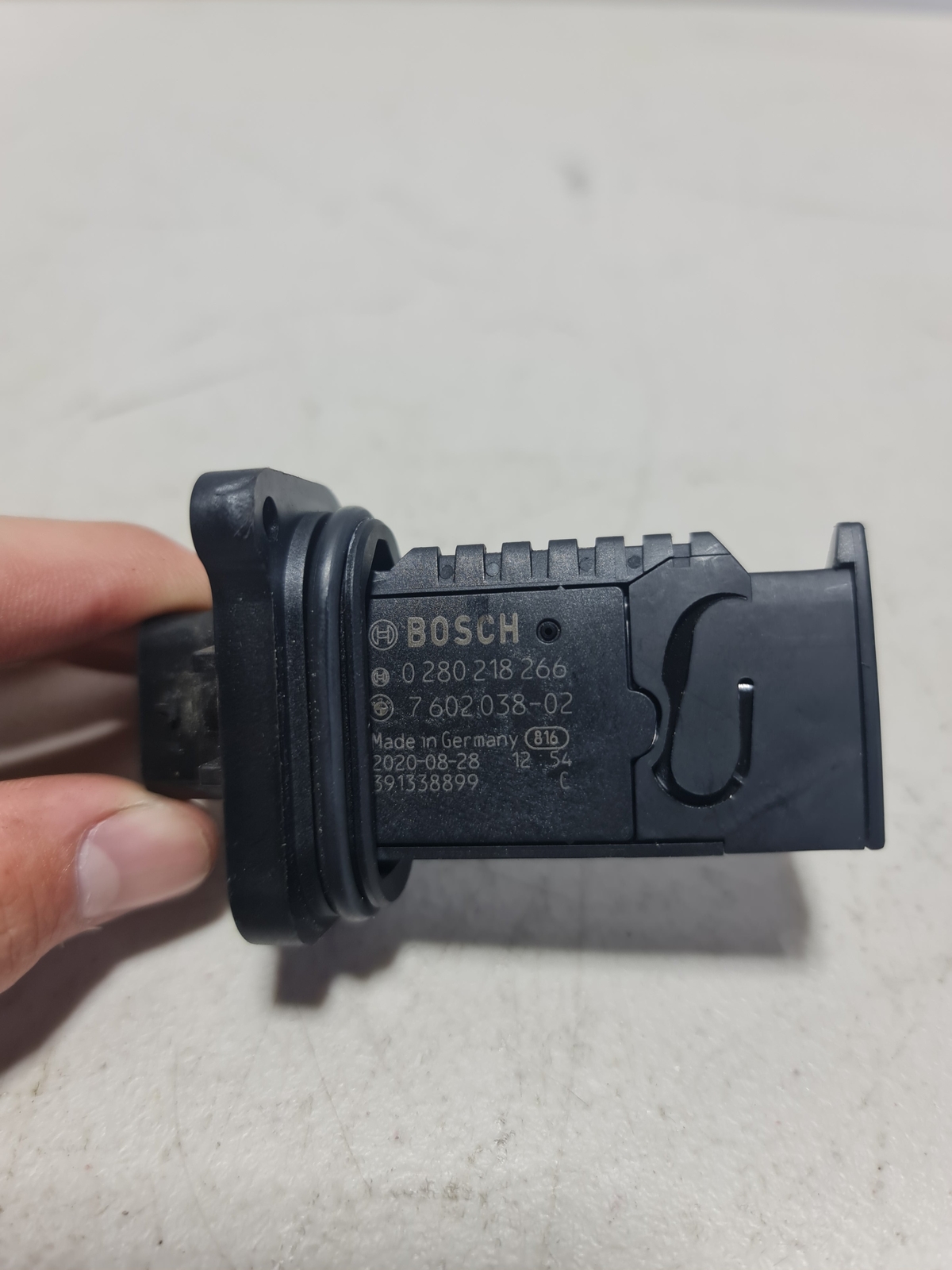 0 Bmw 2012-2020 13-62-7-602-038 13627602038 Mass Air Flow Sensor 7602038 02 image 4