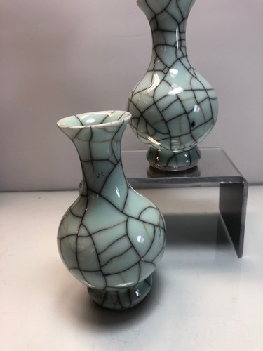 Antique Very Fine Chinese Porcelain Vase with Crackle Monochrome Design Celadon