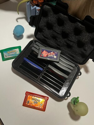 Protective Carrying Case for Gameboy Advance Games | SENAC LLC |  Holds 18 games