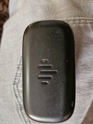preowned iluv earbuds Black * READ