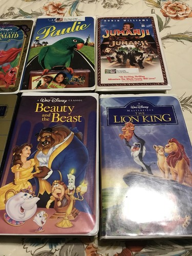 Lot Of 10 VHS tapes, Disney, animals, Little Mermaid, Jumanji, Children’s