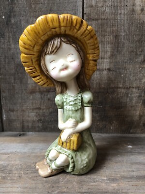 Vintage Kitsch Ceramic Poppet Trixie Figurine Cute Smiling Girl In Bonnet