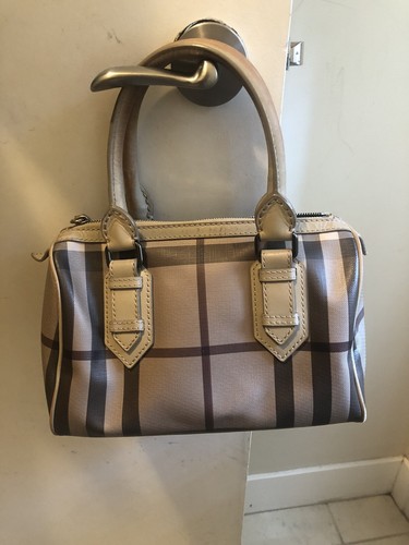 極美品BURBERRY ラウンドジップ　SMOKED CHECK オーガナイザー $_12.JPG?set_id=880000500F