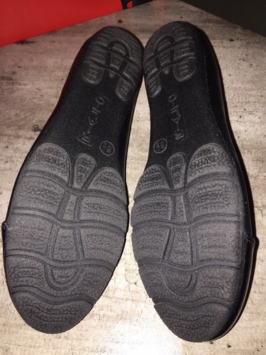 Rialto Women's Griffin Flats Black Size 6.5