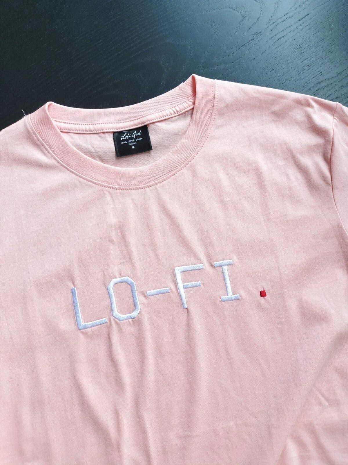 【 Lo-Fi 】Lo-Fi Character Tee Lo-Fi Wiki Tee, White