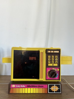 Vintage 1978 Kenner Betty Crocker Easy Bake Mini Wave Oven Preowned With Box