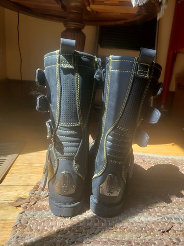 Icon 1000 Women's Size 7.5 Elsinore Black Motorcycle Riding Boots