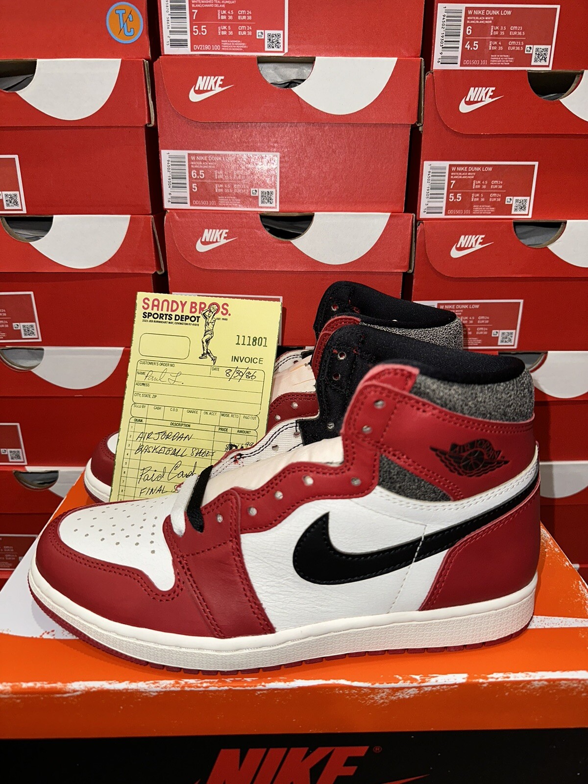 Jordan 1 Retro High OG Chicago Lost and Found - (Sizes 8-13 Jordan 1 Retro High OG Chicago Lost and Found - (Sizes 8-13