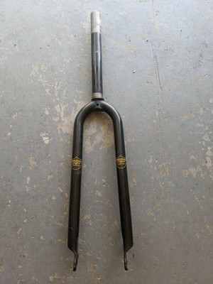 fork rigid 700c