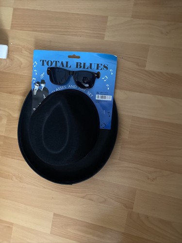 2x Total Blues Gangster Hüte Mit Sonnenbrillen | Fancy Dress Kostüm Zubehör Für Partys & Events