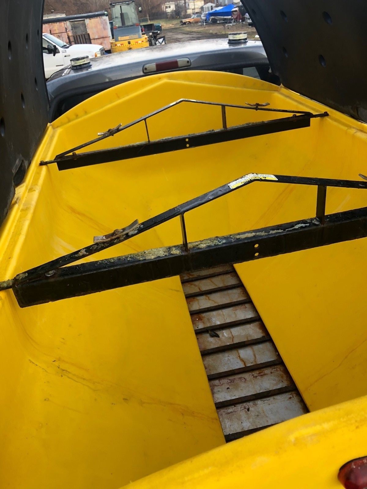 Fisher Poly Caster Salt Spreader Electric