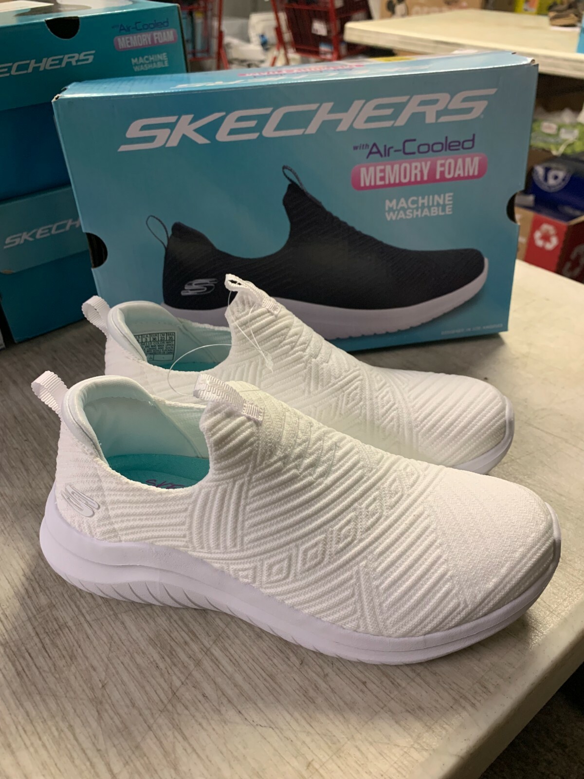 NEW Women's Skechers Knit Slip 