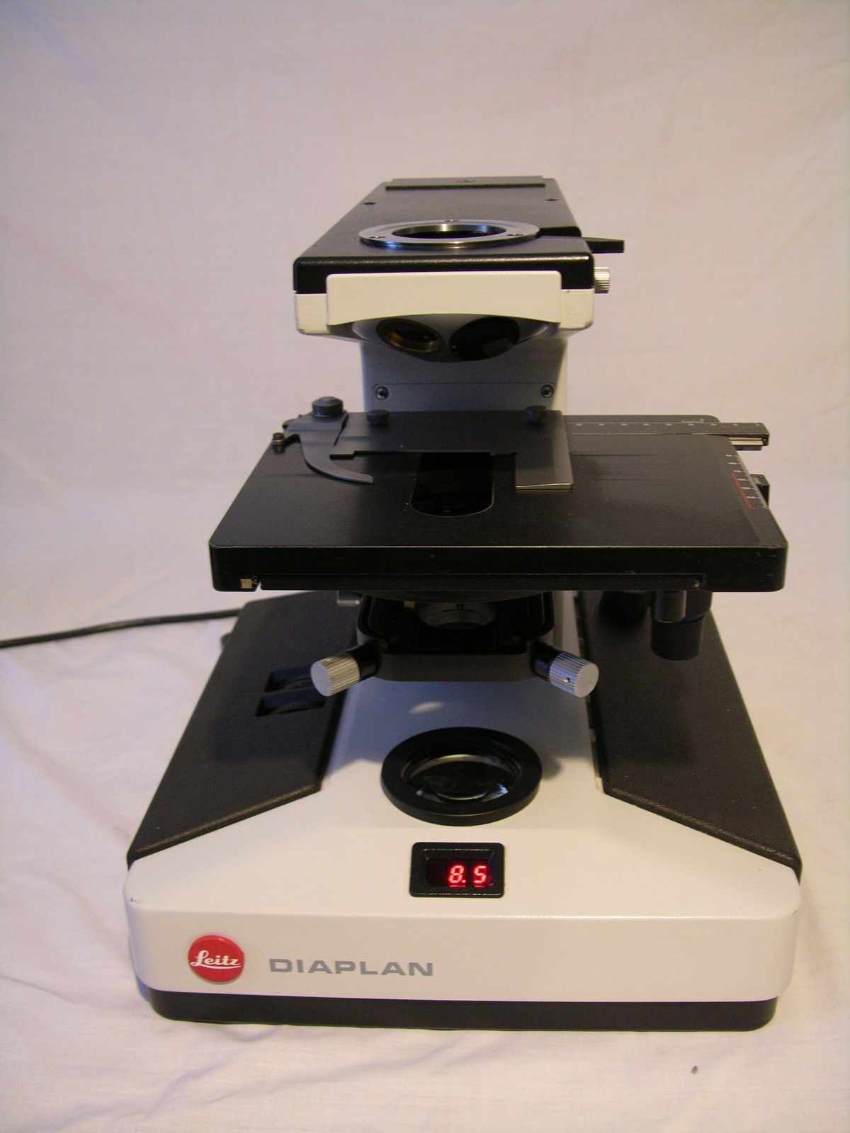 Wild Leitz Diaplan stand