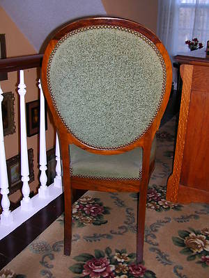 Carved Parlor Chair 1800s Beautiful chair for hall display. MY HALL WAY.