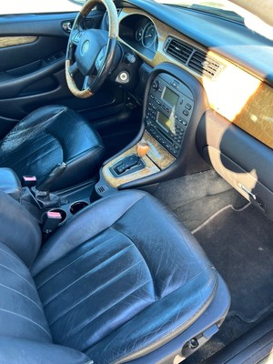 image 2 of interior