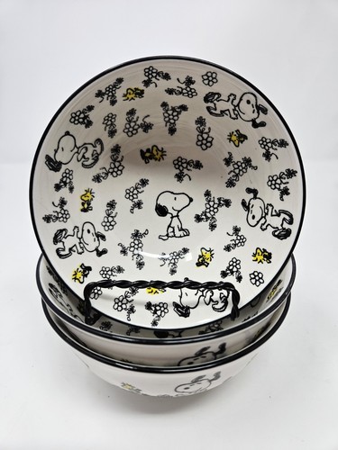 Set Of 3 Peanuts Snoopy Woodstock Tidbit Snack 4.5" Bowls B/