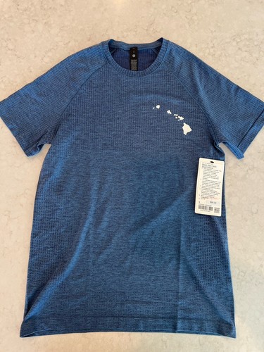 Lululemon Mens Metal Vent Tech Blue Aloha Hawaiian Islands