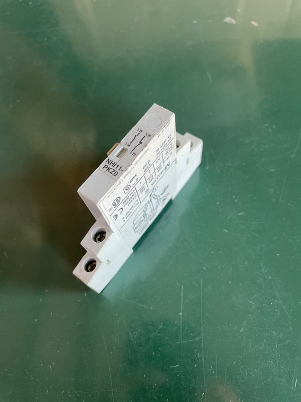 Moeller Hilfsschalter Nhi11-Pkz0 (#Moe02)