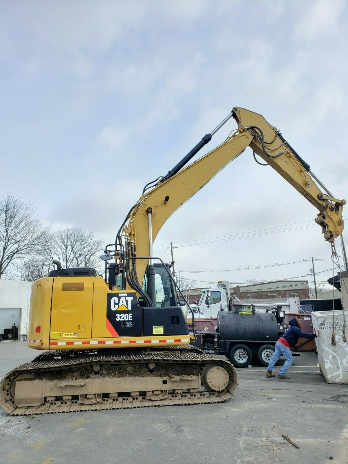 2015 CATERPILLAR Cat 320ELRR Excavator w/Bucket 2450 Hours