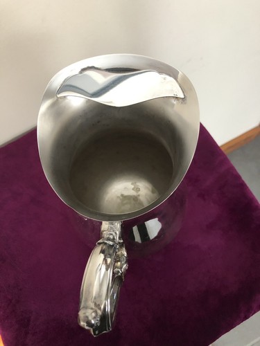 Vintage WM Rogers #817 Water Pitcher With Ice Catcher 9 In Tall