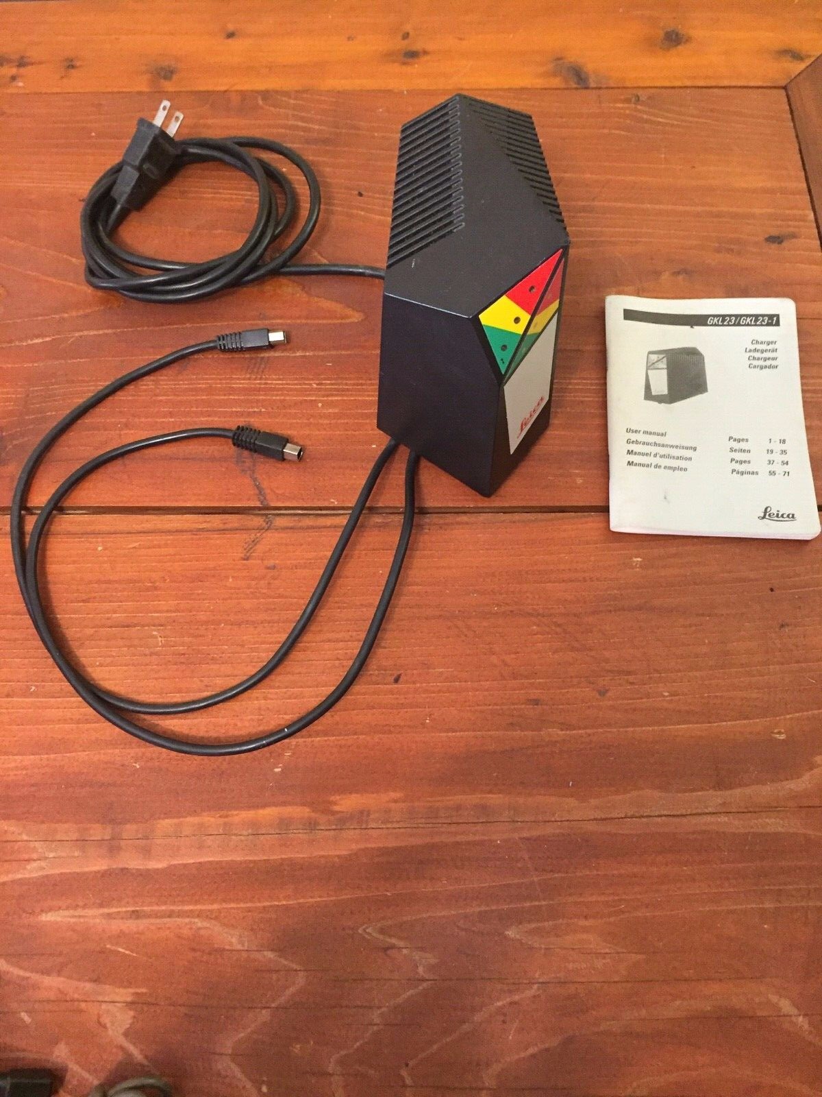 LEICA GKL23-1 DUAL PLATE BATTERY CHARGER FOR TOTAL STATION SURVEYING