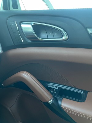 image 4 of interior