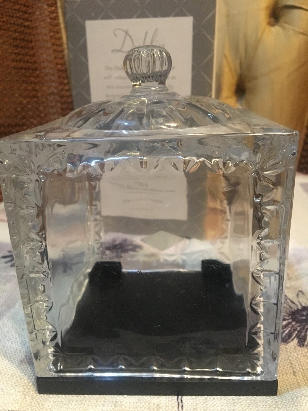 Crystal Revolving Photo Cube Frame Decorative Desk-Top Rotating Picture Display