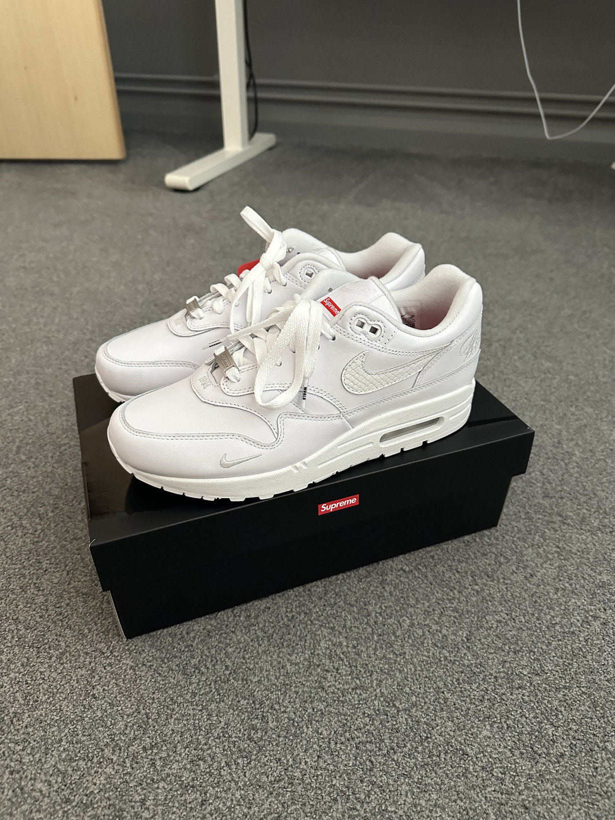 Supreme x Nike Air Max 1 '87 SP - UK 7/US8 - WHITE - Brand