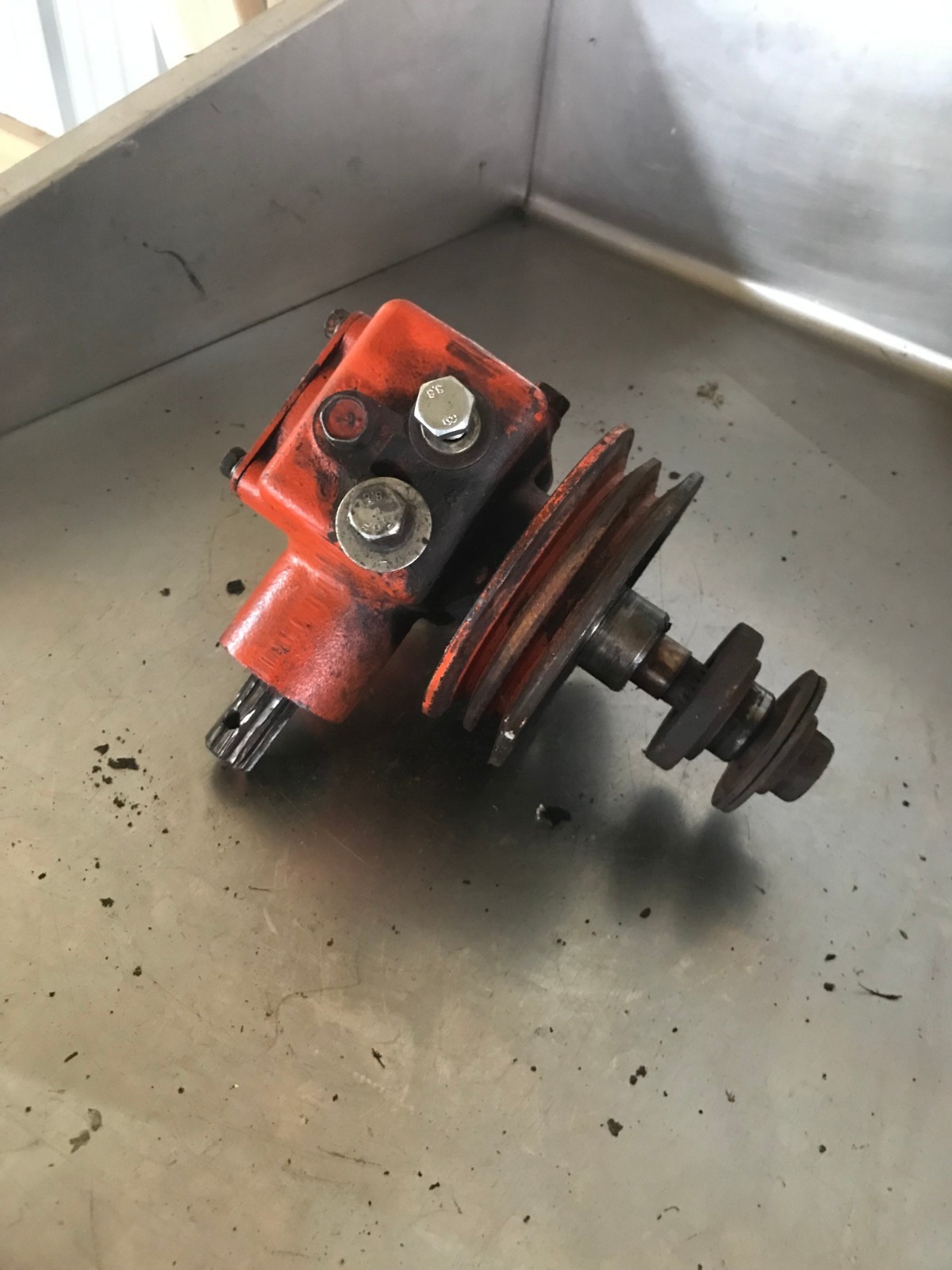 Kubota G1800 G1900 G2000 Rc54 54in Mower Deck Gear Box