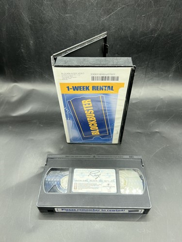 ドレスの下はからっぽ VHS Amazon.co.jp: ドレスの下はからっぽ VHS カルロ・バンツィーナ