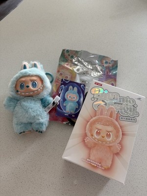 💚 Authentic Pop MART Monsters Big Into Energy - Labubu