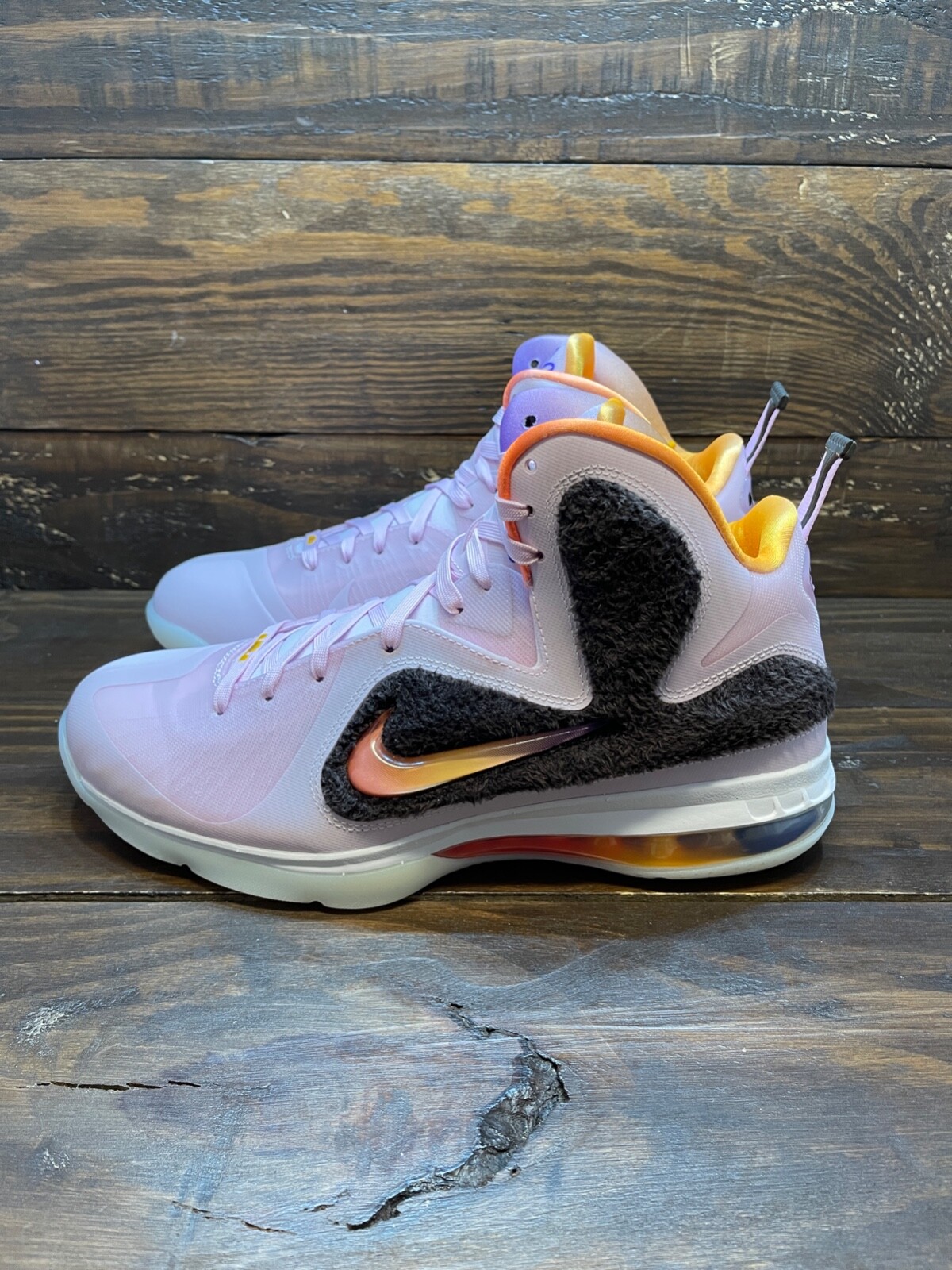 Nike LeBron シューズ メタリックピンク 国内3月11日発売予定】 ナイキ レブロン15 