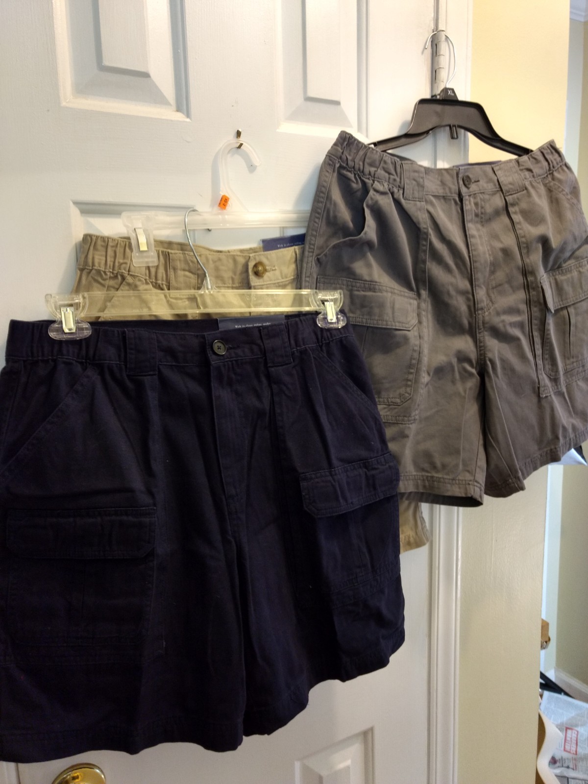 NWT Mens Croft & Barrow Cargo Shorts Sz 32 Tan Grey Navy Set Of 3, Side-Elastic