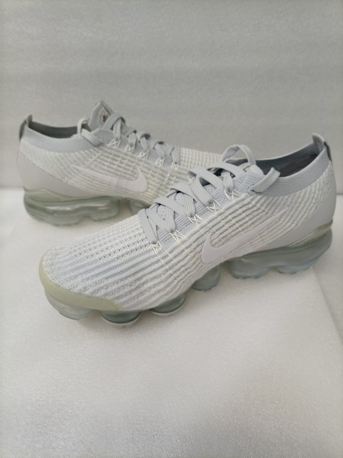 nike vapormax flyknit women's white