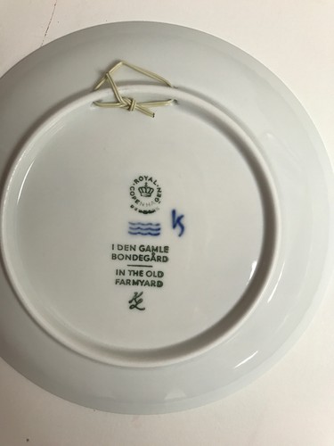 Royal Copenhagen 1969 Christmas Plate 