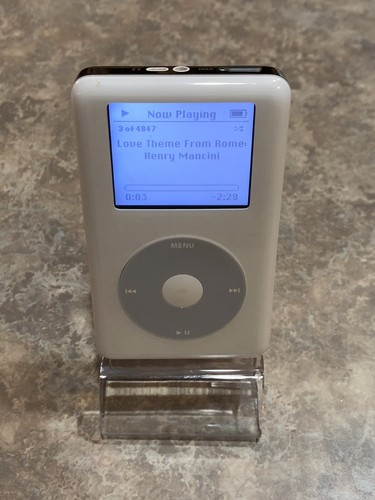 Apple iPod Classic 4th Generation 20GB White - Works Excellent 4,800+ Songs