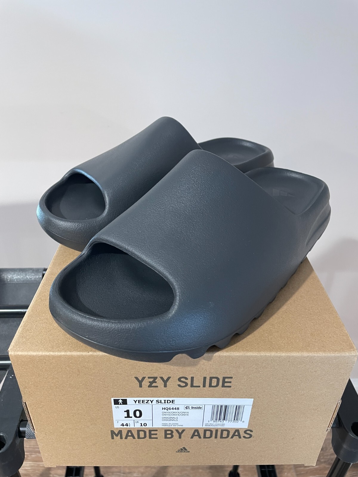 Adidas Yeezy Slide Onyx Size 10 HQ6448 NEW Black Gray Grey