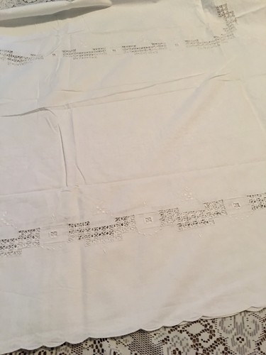 Vtg. 100% COTTON Cottage Chic TABLECLOTH WORK-CUTWORK-EMBROIDERY 100 X 88