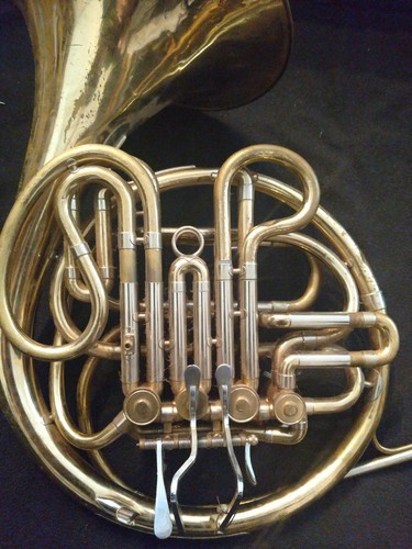 VINTAGE OLDS AND SONS FRENCH HORN FULLERTON CALIFORNIA