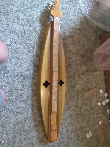 マウンテンダルシマー　mountain dulcimar made in ＵＳＡ 4 String Mountain Dulcimer By Greene With Soft Case Box 103