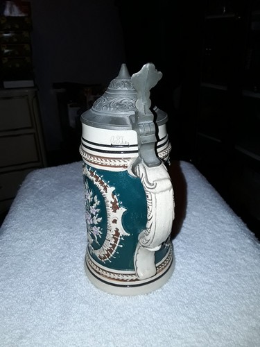 GERMAN STEIN NO. 176 0.3L COURTING COUPLE