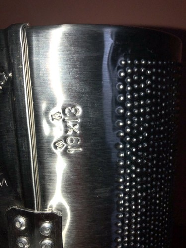 Guillermo Guira Profesional 19x13 y Bulto en Piel con Gancho