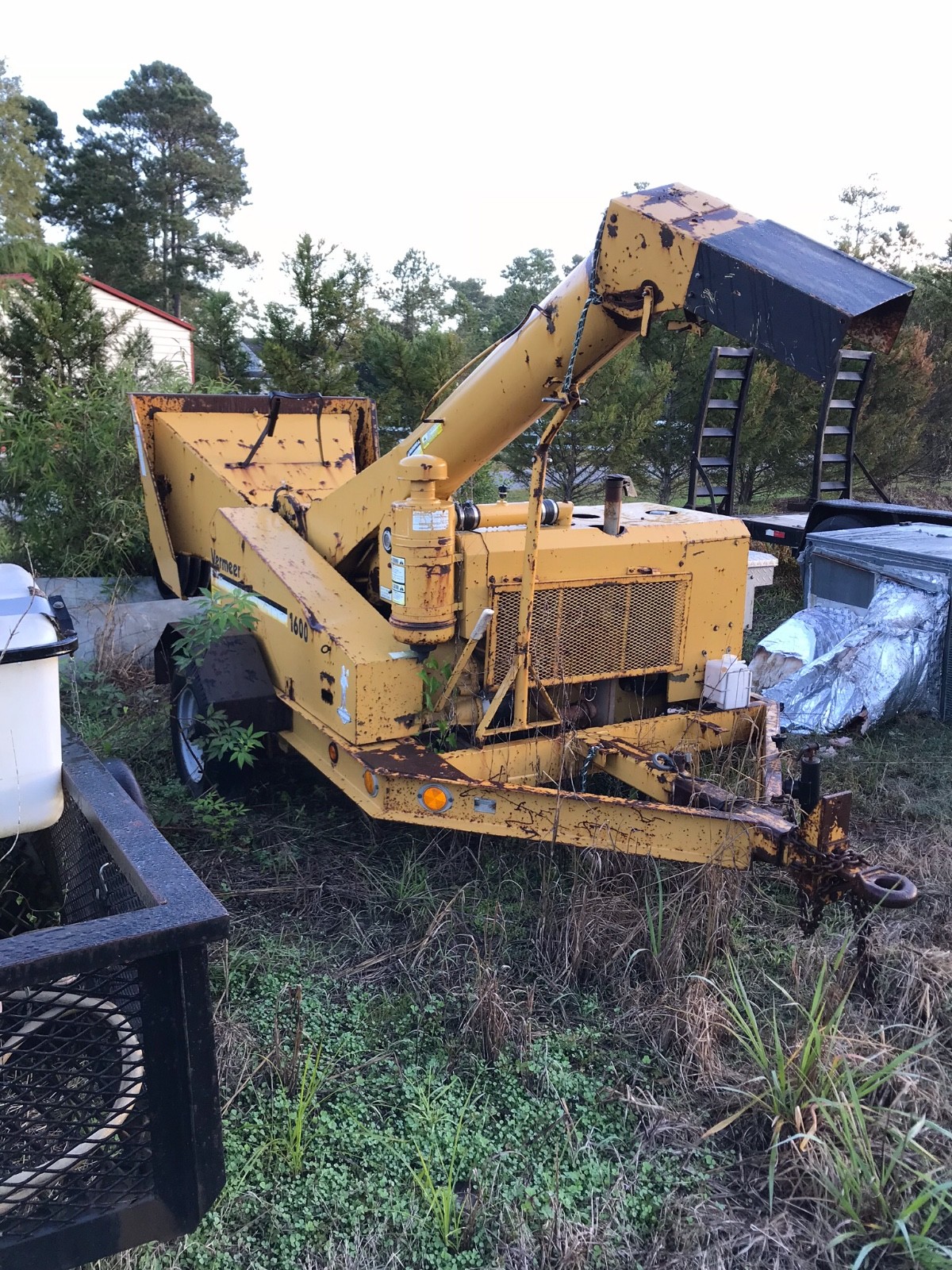 1600 vermeer chipper