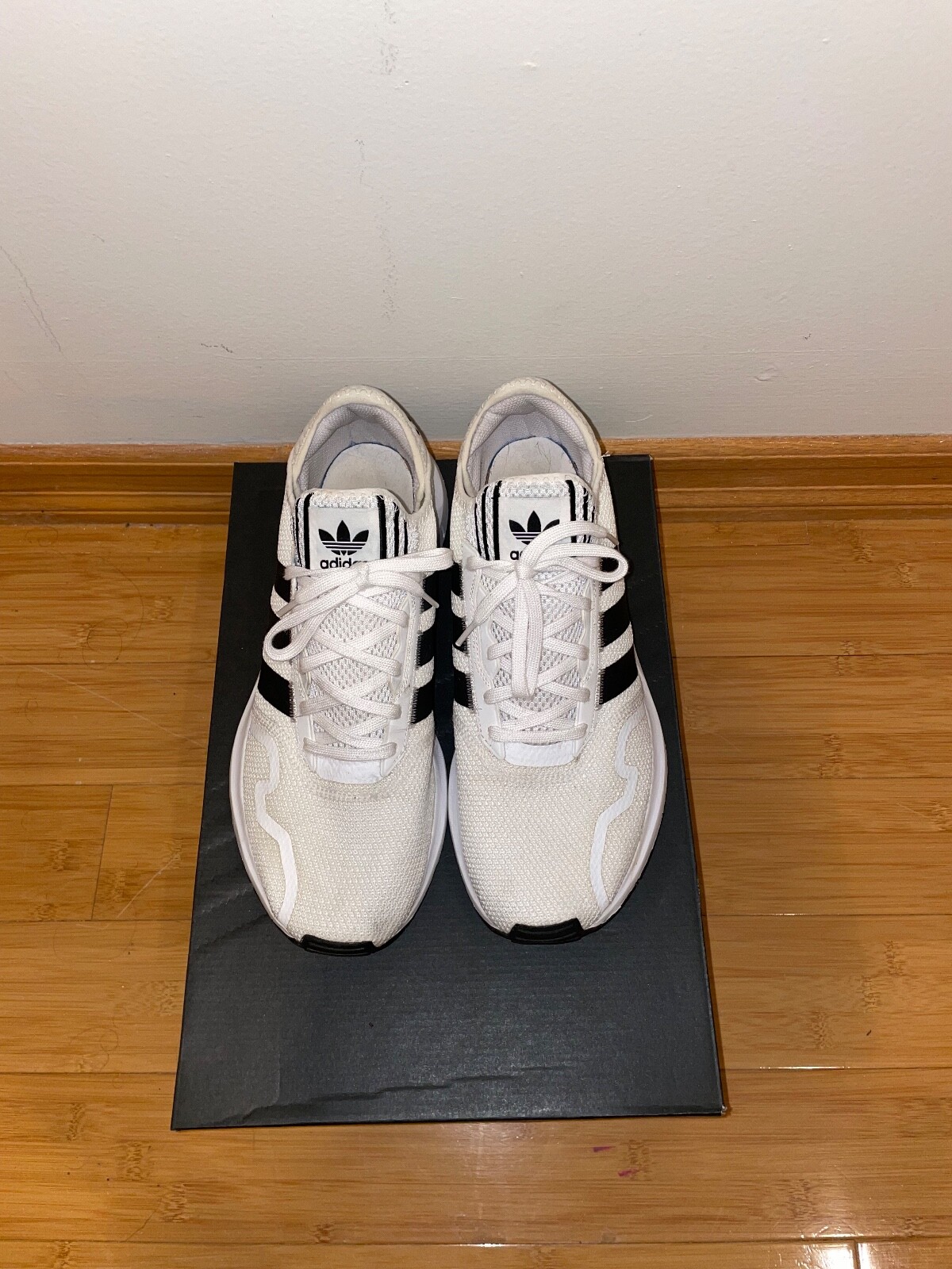 Size 12 - adidas Originals Mens Swift Run X Shoe White/Black