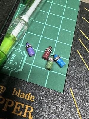 1/25 1/24 Scale Detailed Powerade Bottles(4)
