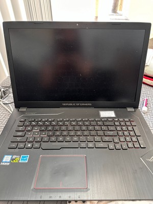 ASUS ROG Strix GL753V / Intel i7-7700HQ 2.80GHz / 16GB RAM / 128GB SSD / 1TB HDD