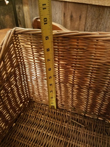 2 wicker baskets square with lower fronts
