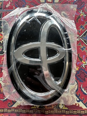 Toyota C-HR Front Grille Emblem Logo Radar 2018-2019 53141-42021 0R020